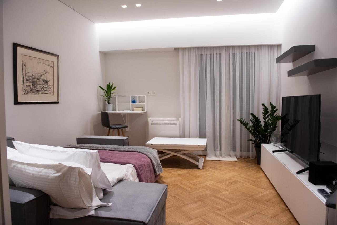 Katia Modern In Athens